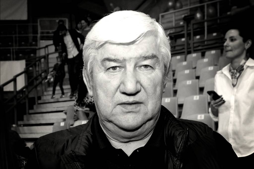 Отца хоккеиста Александра Овечкина похоронили на Долгопрудненском кладбище в Подмосковье