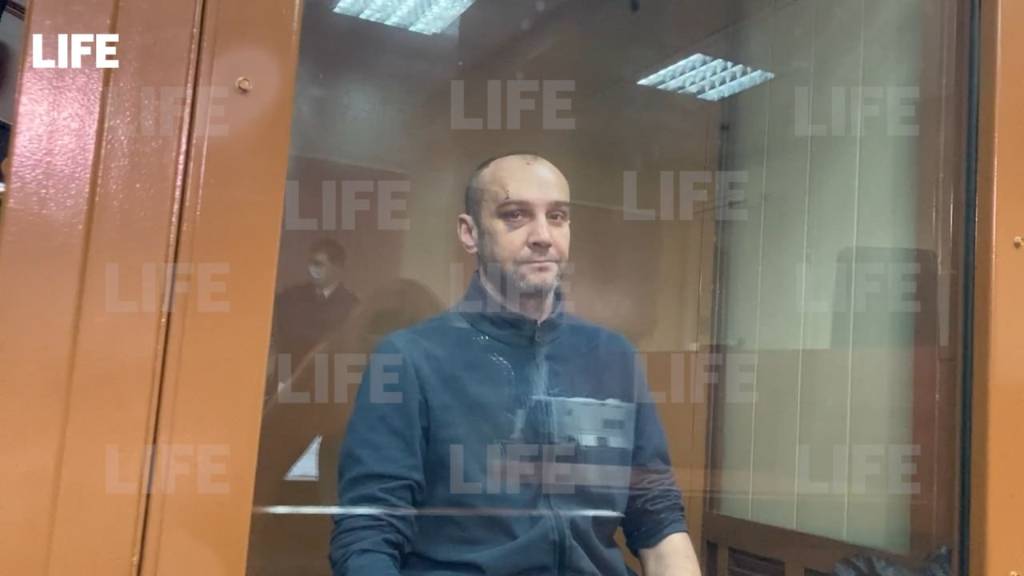 Суд заключил под стражу второго захватчика заложников в цветочном магазине в Москве