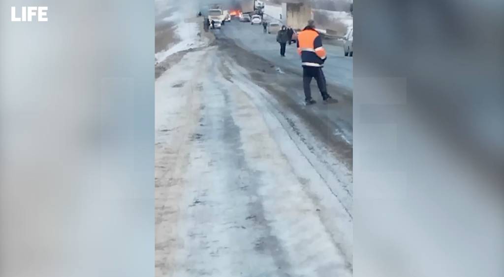 В Мордовии в результате аварии с грузовиком погибли женщина и четверо детей