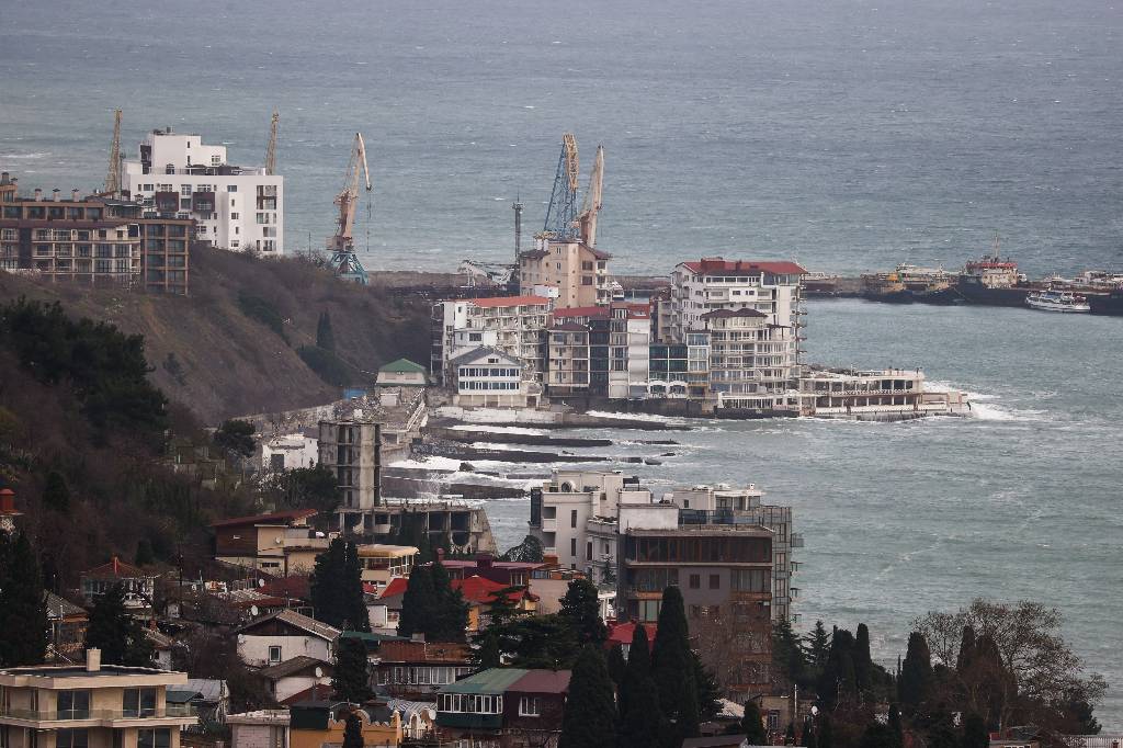 В Крыму под национализацию попало около 700 объектов украинских олигархов и политиков