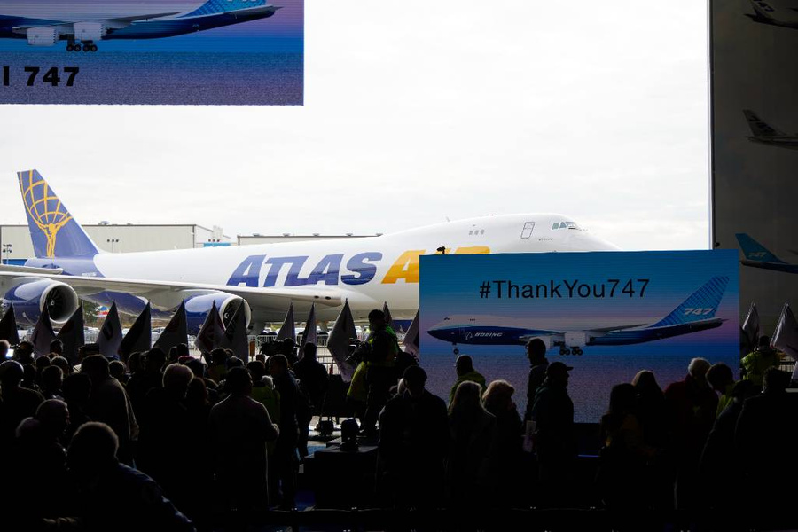 Церемония передачи последнего выпущенного Boeing-747 заказчику. Фото © ТАСС / John Froschauer