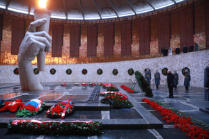 Путин назвал Сталинград вечным символом несокрушимости российского народа