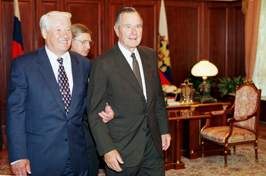 Борис Ельцин, Джордж Буш. Фото © ТАСС / Александр Сенцов, Александр Чумичев