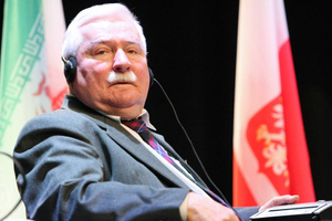 Предлагавший расчленить Россию экс-президент Польши заявил о быстром "обнищании"