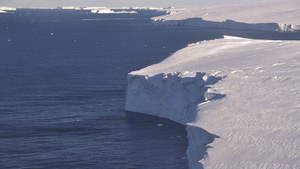 Океан поднимется на три метра: Климатолог рассказал, когда растает ледник "Судного дня"