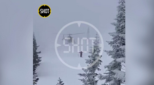 Опубликовано видео с моментом крушения вертолёта со сноубордистами в Кузбассе