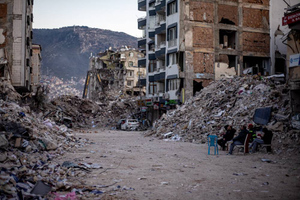 "Вылетали в истерике": Свидетельница новых землетрясений в Турции описала происходящий ужас