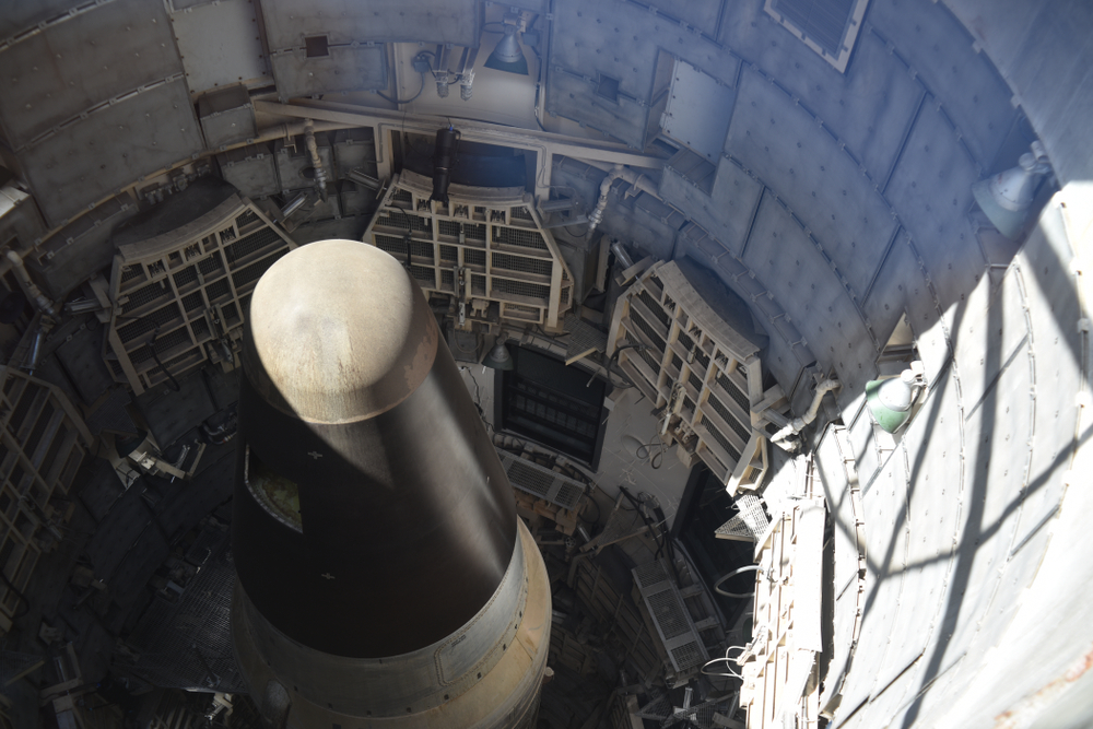 Украинцы снова просят Зеленского заполучить ядерное оружие
