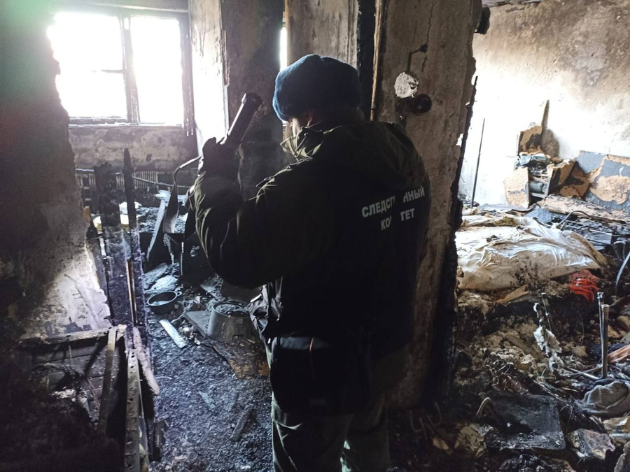 Работа сотрудников СК на месте пожара в отеле МКМ. Обложка © Telegram / Столичный СК