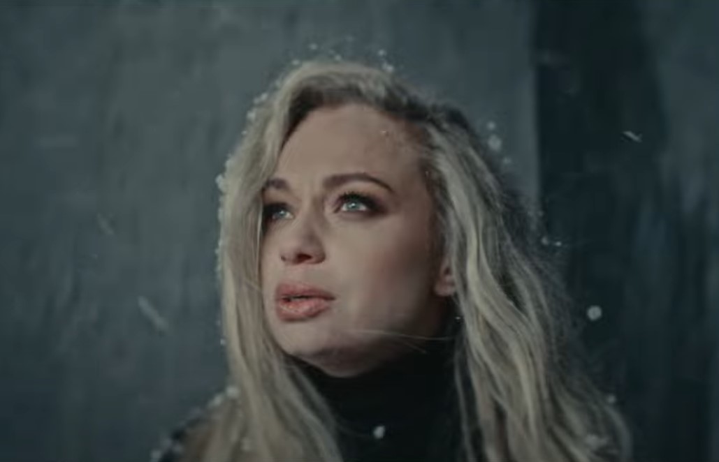 Буду встречать тебя с победой со слезами: Украинская певица поддержала российских военных трогательной песней