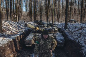 ВСУ за сутки потеряли на Донецком направлении более 200 военных и танк