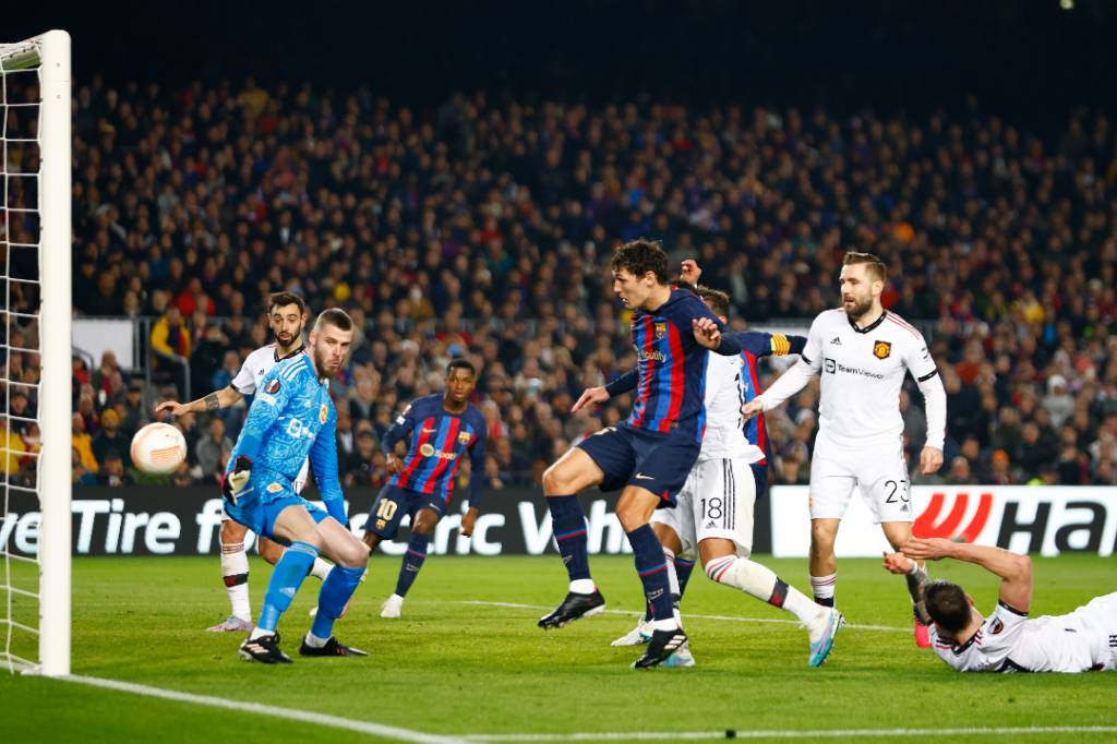 Манчестер Юнайтед вышел в 1/8 финала Лиги Европы, обыграв Барселону