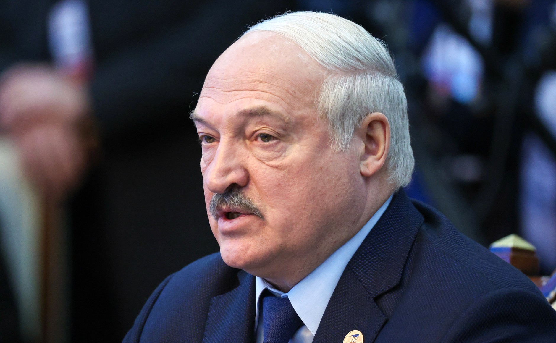 Лукашенко: Киев использовал маленький БПЛА для диверсии на авиабазе Мачулищи