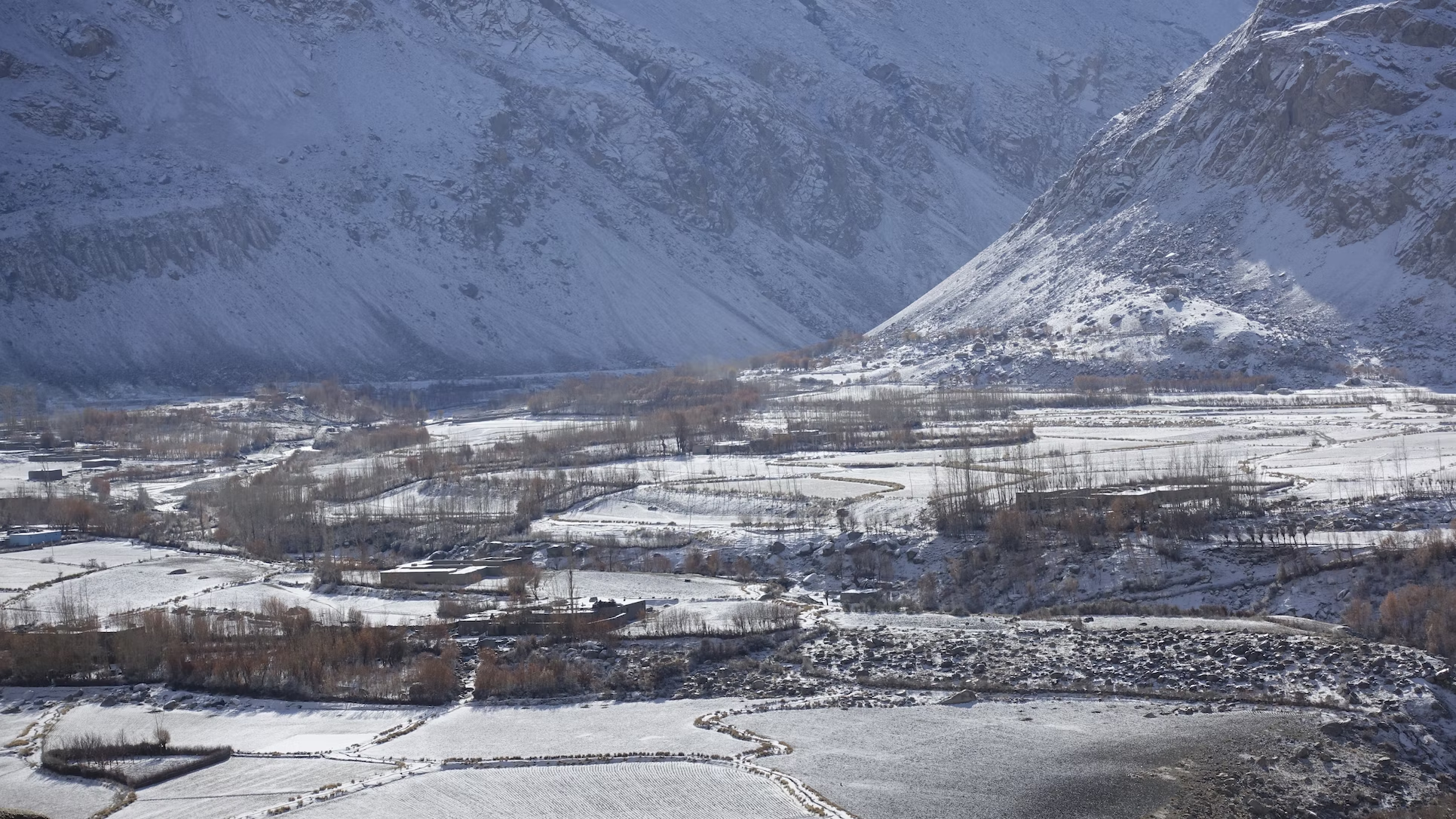 В Таджикистане на границе с Китаем произошло землетрясение магнитудой 7,2