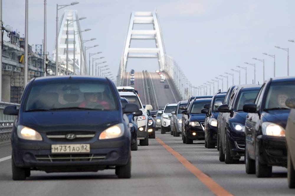 Крымский мост полностью открыт для автодвижения по всем полосам