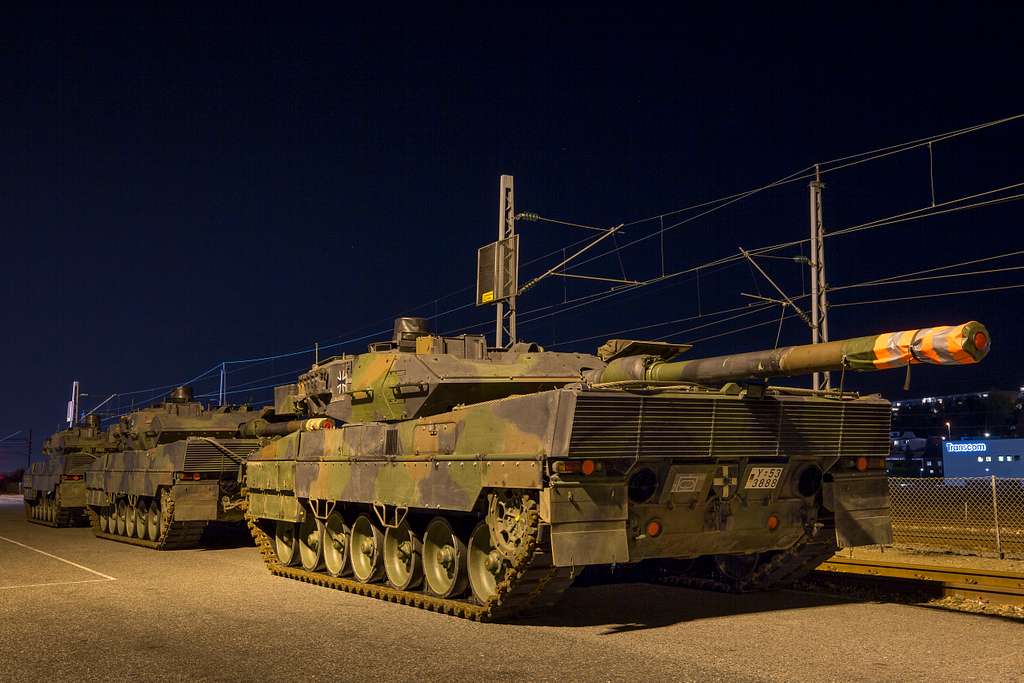 На Украину прибыли обещанные Германией 18 танков Leopard 2