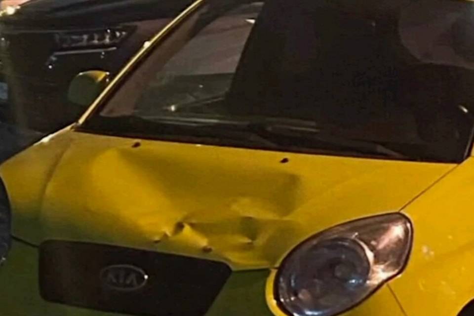 В Саратове мужчина прыгнул с парашютом с 23-го этажа и приземлился на автомобиль