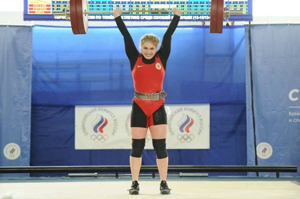 14‑летняя спортсменка из Подмосковья установила 12 новых рекордов РФ в тяжёлой атлетике