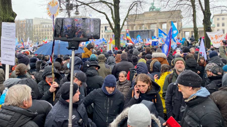 В Берлине прошёл многотысячный митинг в поддержку мирных переговоров по Украине