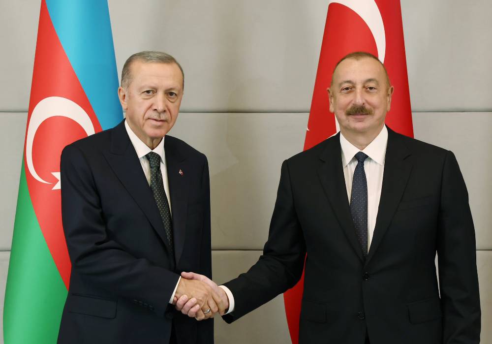 Anadolu: Эрдоган провёл с Алиевым закрытую встречу в Стамбуле