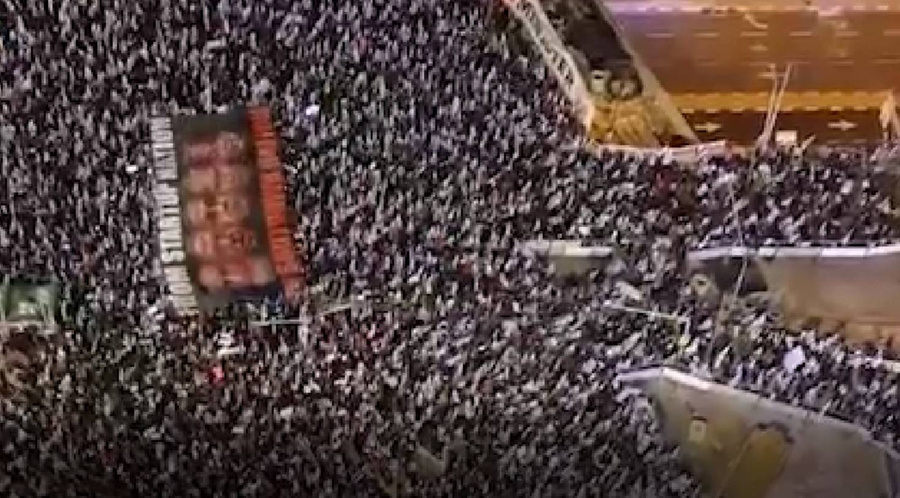 Десятки тысяч израильтян сплотились, чтобы выразить протест политике Нетаньяху. Обложка © SHOT