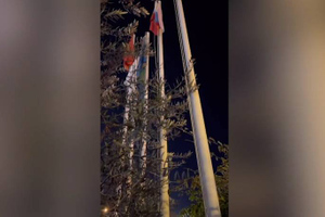 Украинский футболист похвастался видео "победы" над флагом России в Турции