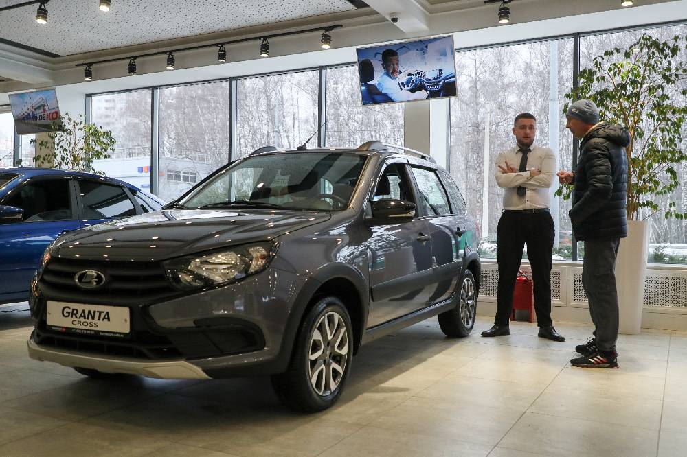 АвтоВАЗ поднимет цены на автомобили с 1 марта