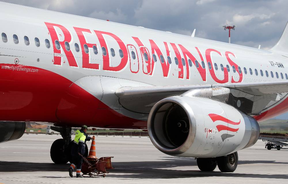 Жители Самары застряли в Анталье из-за сломавшегося самолёта Red Wings