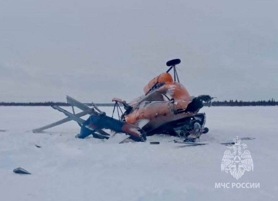 <p>Ми-8 под Мурманском рухнул при посадке. Фото © t.me / <a href="https://t.me/mchs_murmansk/3523" target="_blank" rel="noopener noreferrer">МЧС Мурманск</a></p>