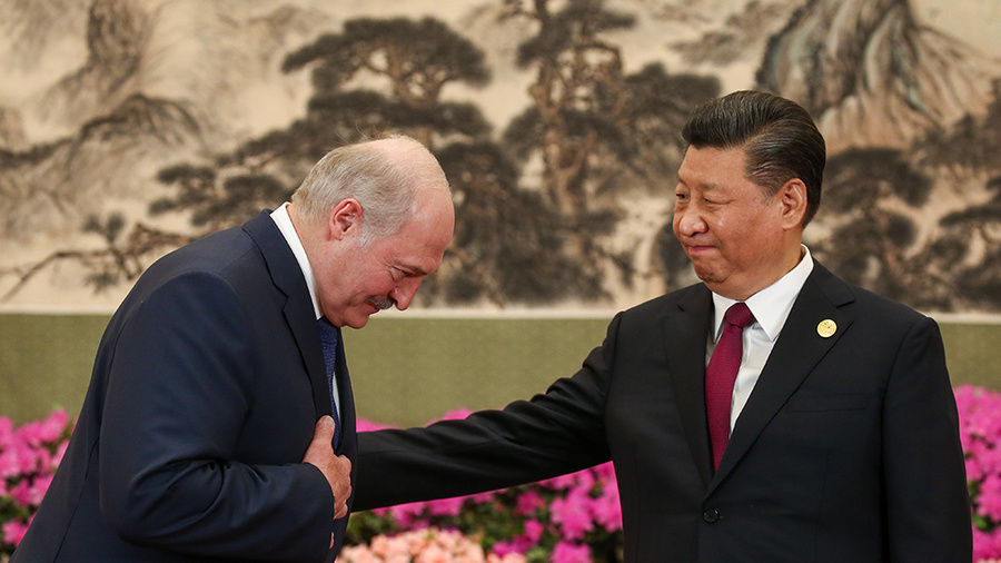 Президент Белоруссии Александр Лукашенко и председатель КНР Си Цзиньпин (слева направо). Обложка © ТАСС / Валерий Шарифулин