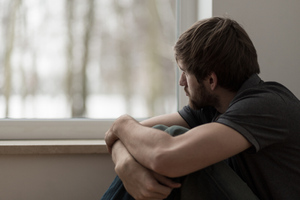 Как не впасть в депрессию на фоне мрачной погоды: 2 совета от психолога