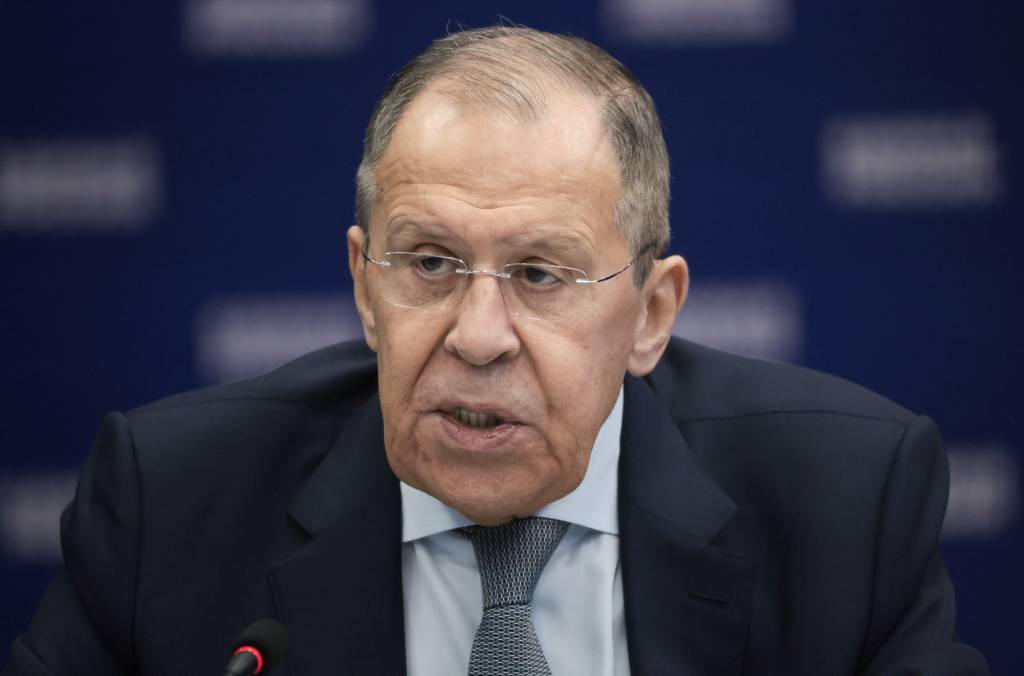 Лаврову подарили редкое издание Божественной комедии Данте