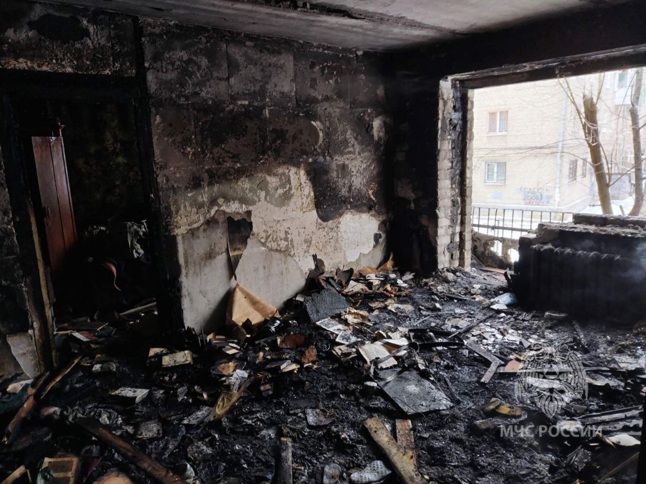 Последствия пожара в доме в Саратове. Фото © ГУ МЧС по Саратовской области