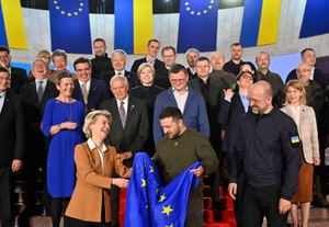 "Прискорбно!": Французского политика удивила одна деталь на фото Зеленского и фон дер Ляйен в Киеве