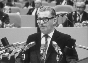 Умер бывший глава правительства Чехословакии Любомир Штроугал