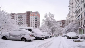 Названы две причины для отказа от прогрева двигателя во дворе