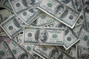 Предсказавший глобальный кризис экономист напророчил крах доллара