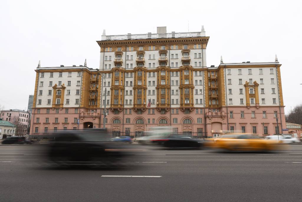 Посольству США передали ноту с требованием прекратить вмешательство в дела России