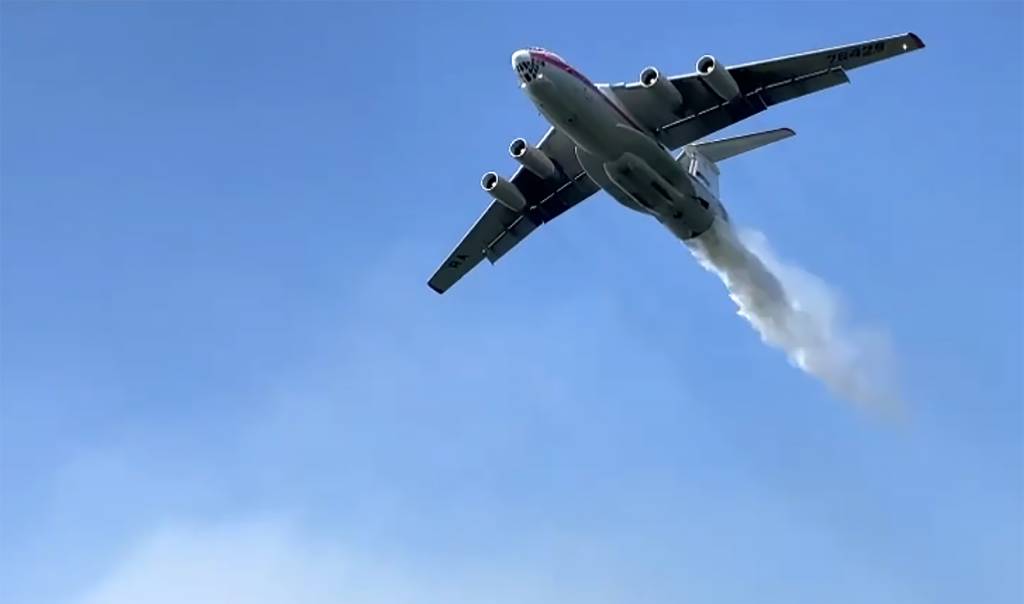 Российские самолёты Бе-200 потушили пожар близ порта Искендерун в Турции