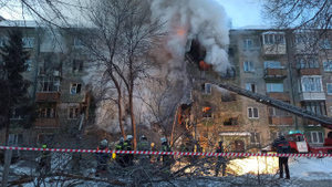 Судьба 11 человек после взрыва газа в доме в Новосибирске остаётся неизвестной
