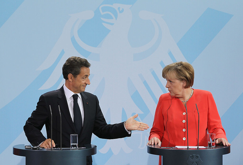 "Николя, я не такая могущественная, как ты": Стало известно, как Саркози чуть не довёл Меркель до слёз