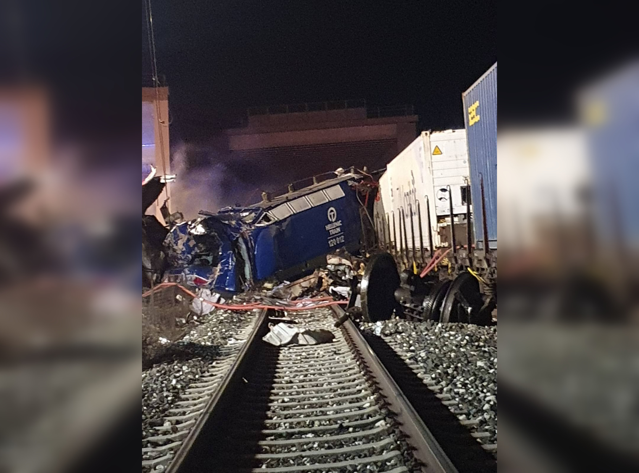 Число погибших при столкновении двух поездов в Греции выросло до 32