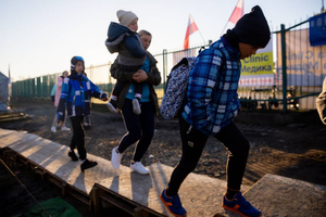СМИ: Польша через беженцев ударила по Зеленскому