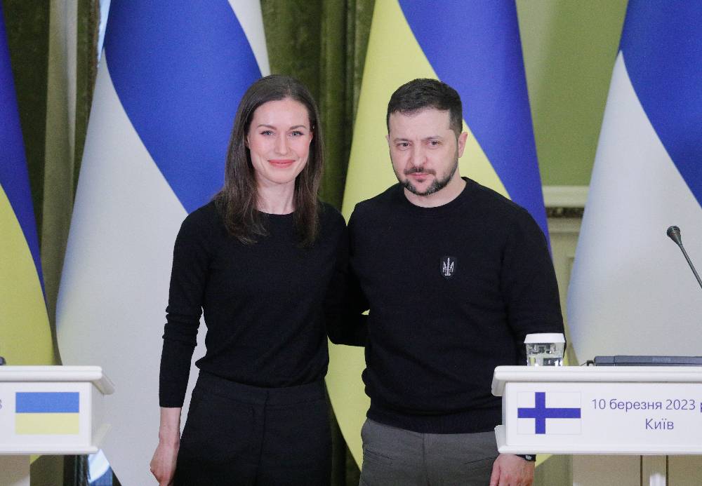 Премьер Финляндии Марин допустила поставки истребителей Hornet Украине