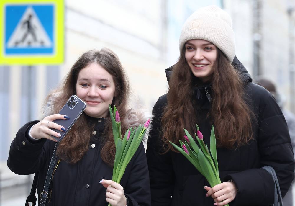 Флористы рассказали, как продлить жизнь подаренным на 8 Марта тюльпанам
