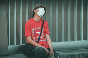 Япония впервые с начала пандемии смягчила рекомендации по ношению масок
