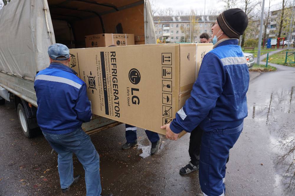 Врач перечислила самые опасные для позвоночника профессии