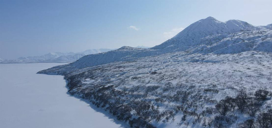 Замёрзшее Курильское озеро на Камчатке. Фото © ИА "Кам 24" / Лиана Варавская