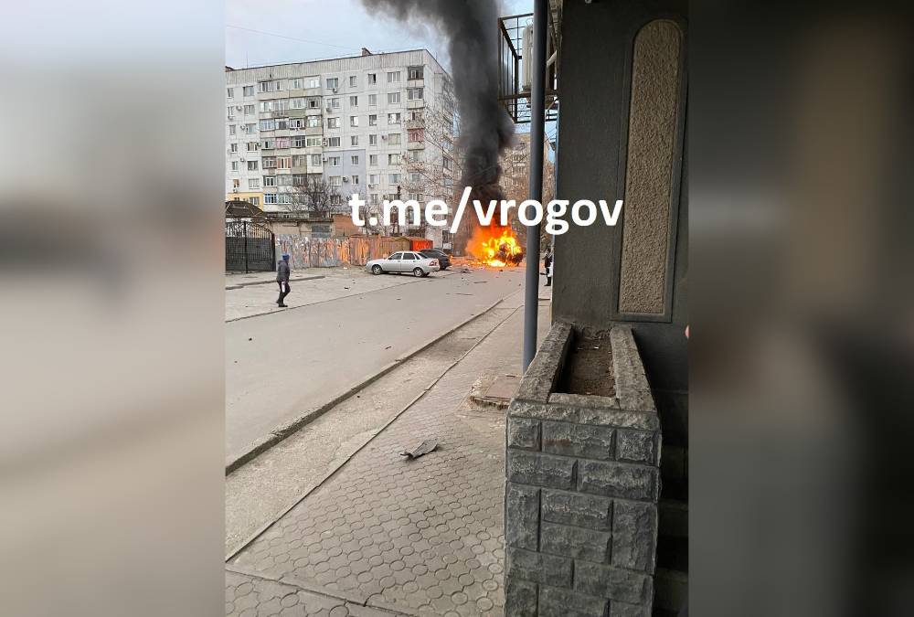 В Мелитополе недалеко от рынка взорвался автомобиль