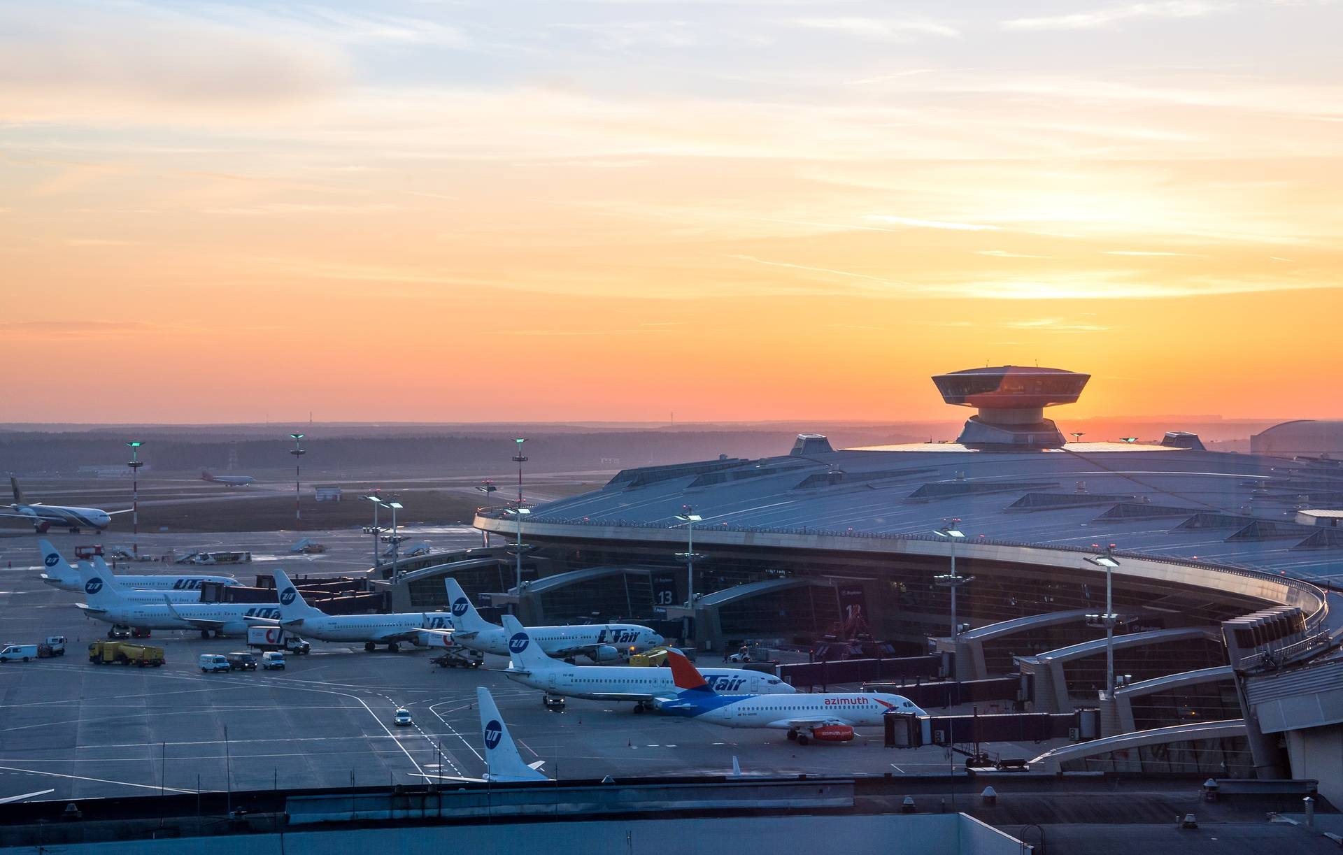 В аэропорту Внуково опровергли сообщения о неопознанных объектах в небе
